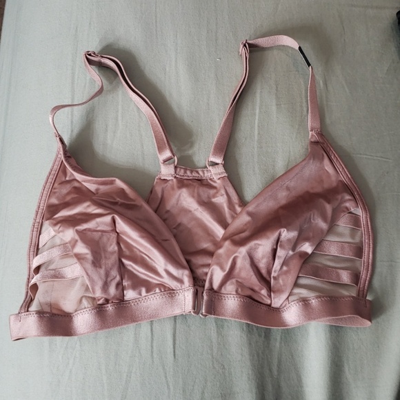 BUY 1 GET 1 FREE VICTORIA SECRET SATIN BRALETTE - Picture 2 of 6